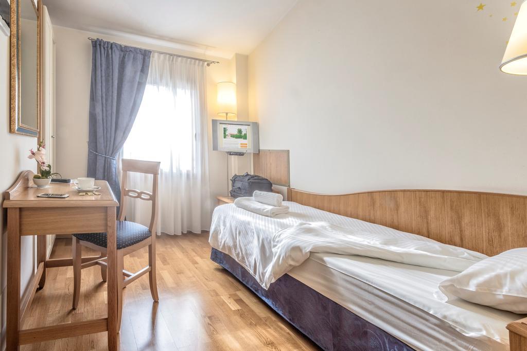 Agriturismo B&B Il Girasole Oriago Di Mira Habitación foto